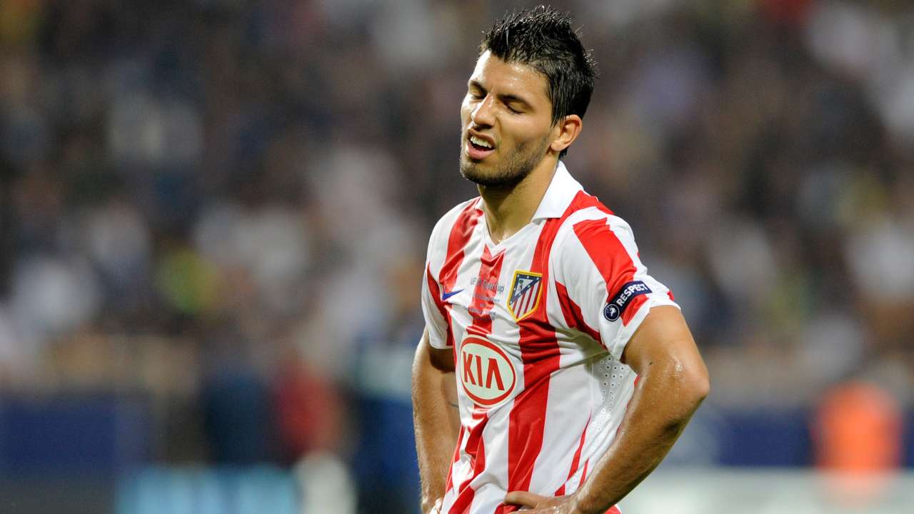 El Kun con la maglia dell'Atletico