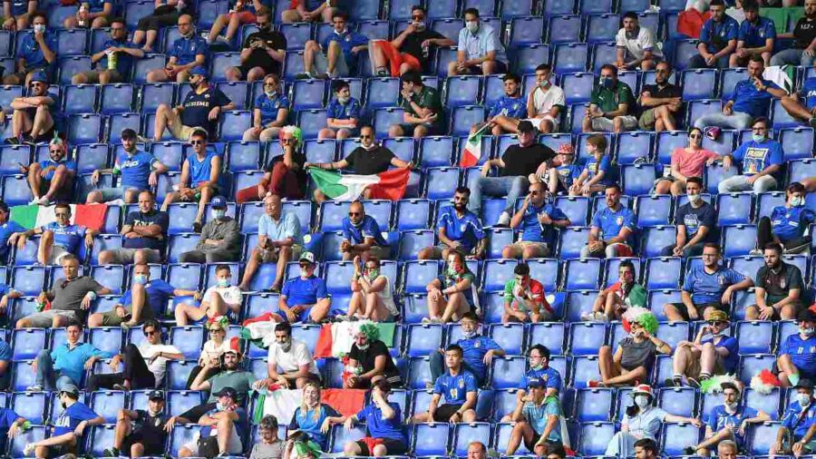Tifosi allo stadio