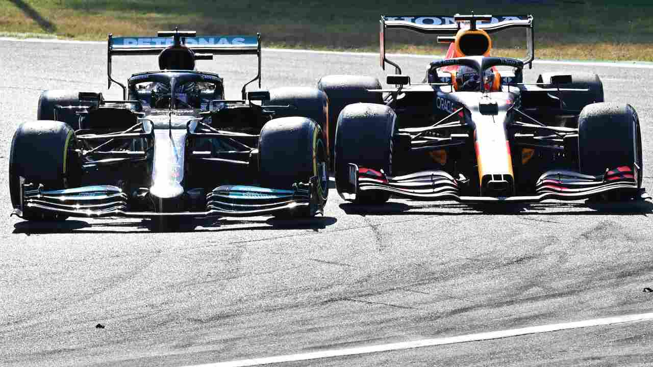 Hamilton e Verstappen