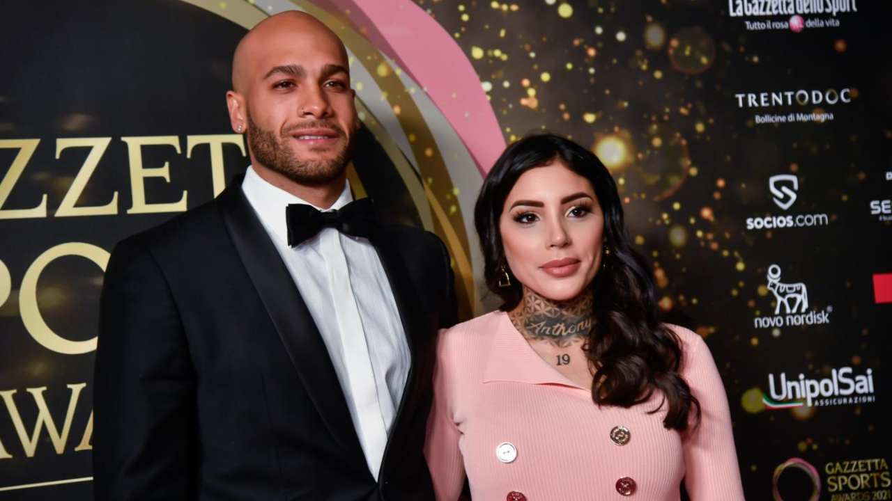 Con l'attuale compagna