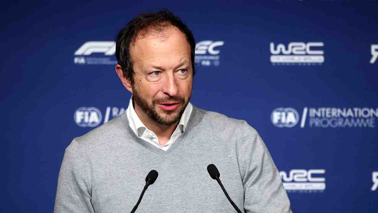 Formula 1 FIA Peter Bayer