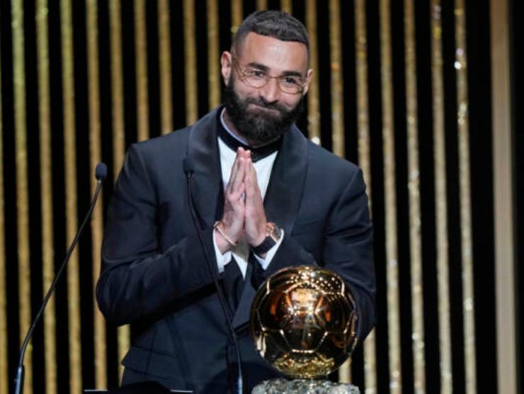 L'immagine che mostra il problema al mignolo di Benzema [Credit: web]