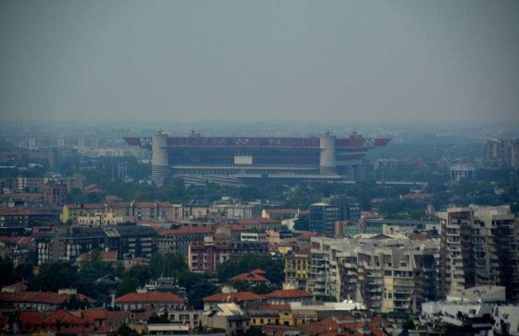 Lo stadio Meazza a San Siro in esterna