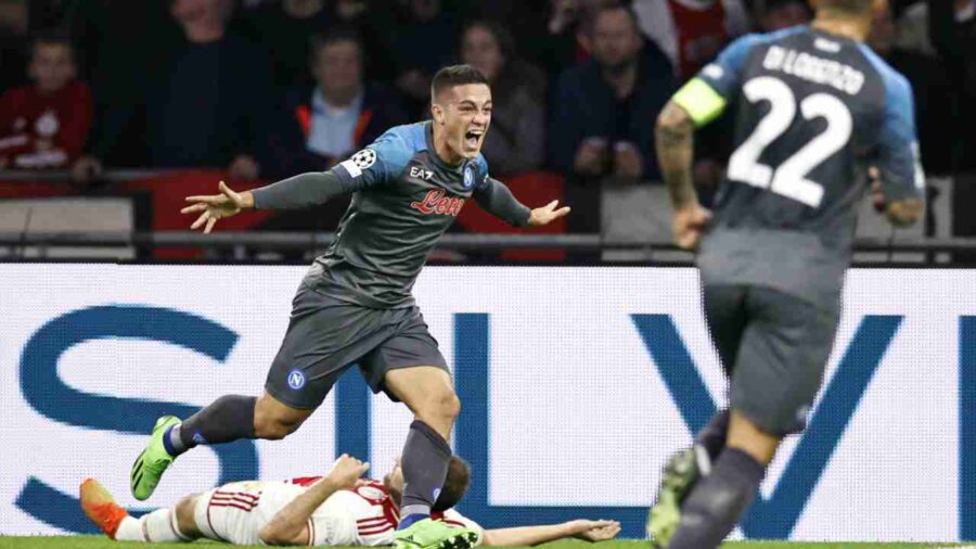 Raspadori esulta dopo il gol realizzato all'Ajax [credit: ANSA]