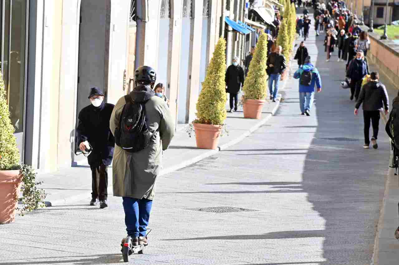 Monopattini casco obbligatorio