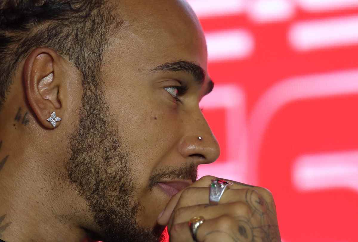 Hamilton lancia l'allarme