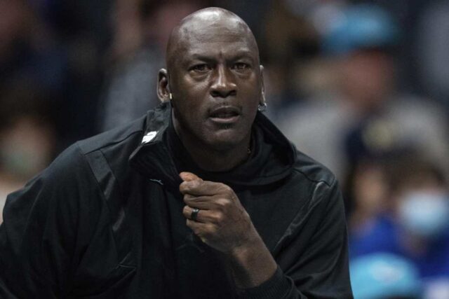 Jordan scarpe e record: l'asta