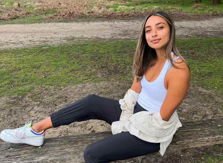 Eden Silva meravigliosa: scollatura top