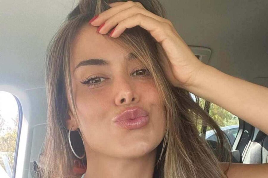 Eva Padlock, la rete non contiene un lato B da censura: l'intimo non c'è