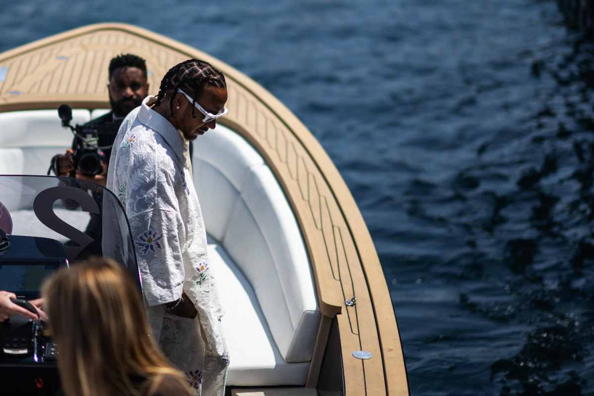 Lewis Hamilton, sul possibile ritiro si è espresso anche Stefano Domenicali: le sue parole ai media inglesi