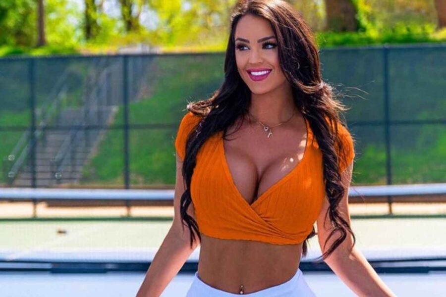 Rachel Stuhlmann è una Dea: abbondanza e viso da angelo