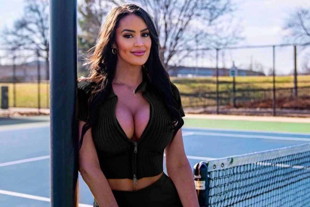 Rachel Stuhlmann tennis scollatura esplosiva