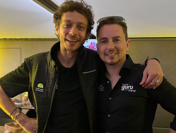 Foto Jorge Lorenzo e Valentino Rossi, tutti di stucco