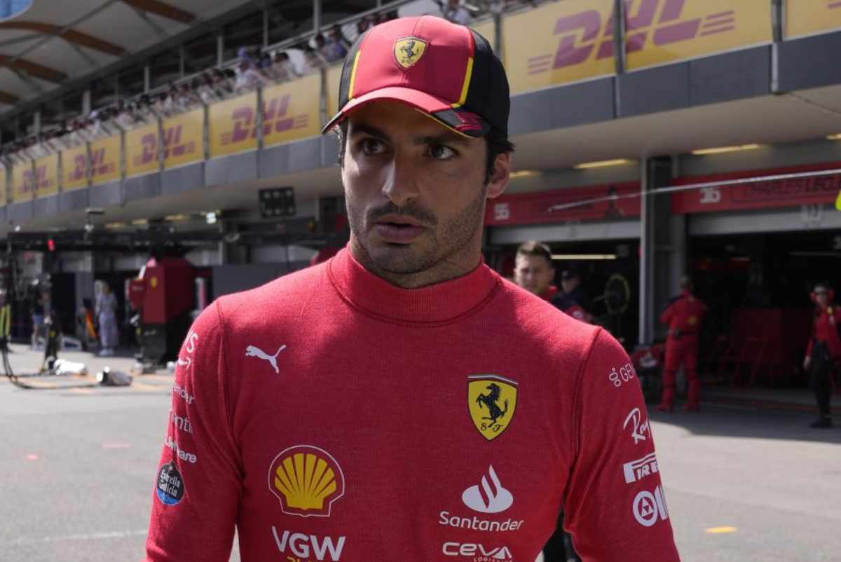 Carlos Sainz via dalla Ferrari