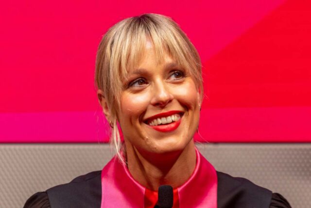 Federica Pellegrini, se il silenzio ha l'Oro in bocca: "Potresti tacere"