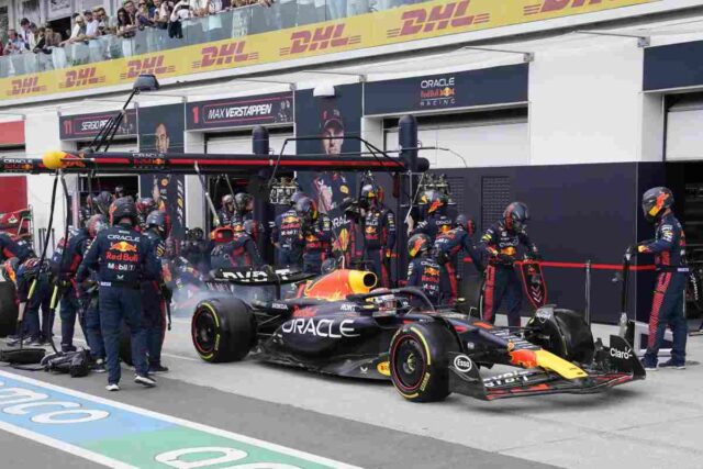 Red Bull, il futuro di Sergio Perez sembra segnato: per Johnny Herbert c'è un nome perfetto per sostituirlo