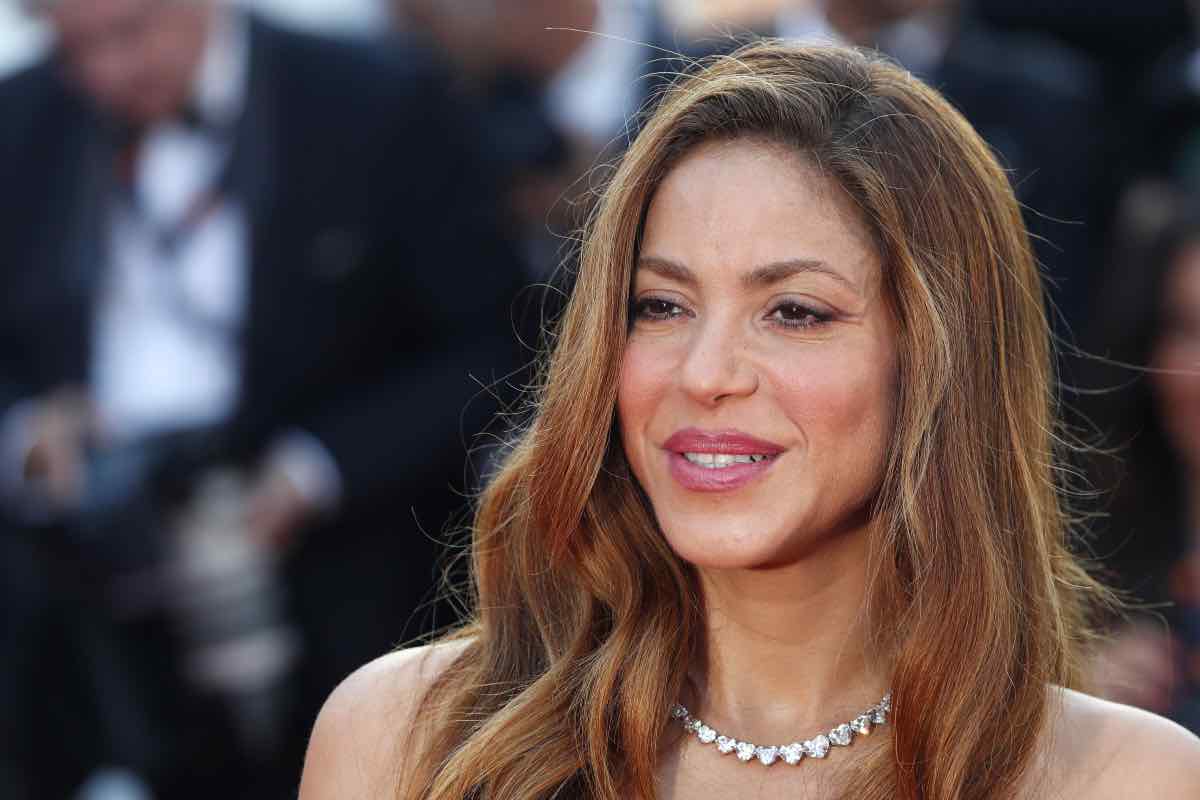 Shakira ai box Mercedes