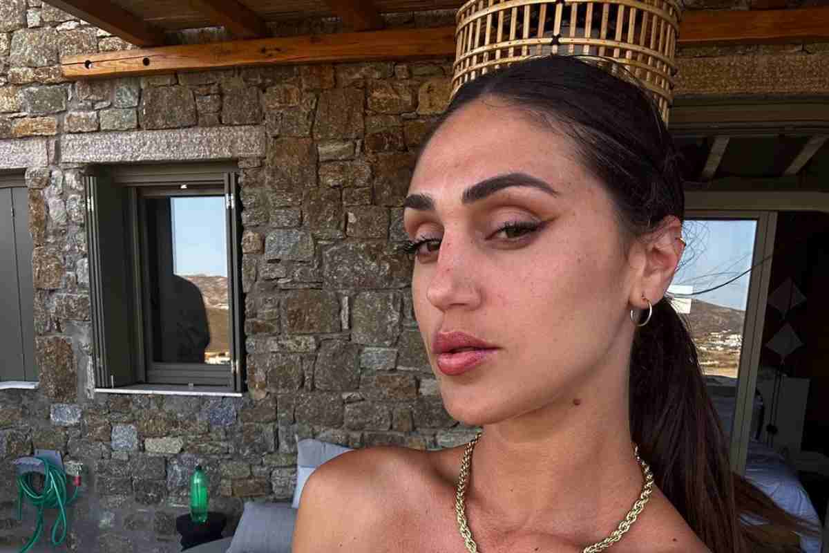 Cecilia Rodriguez, riflessi veramente bollenti: seduzione immediata, in abito da sera o bikini non cambia nulla