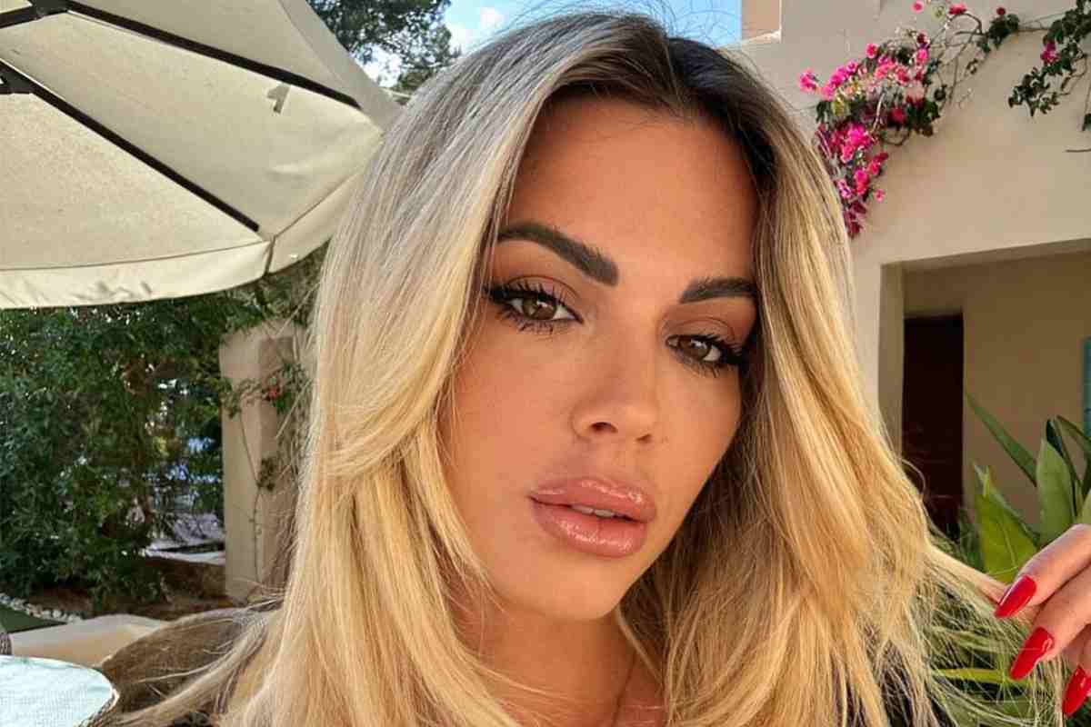 Ludovica Pagani, il vestito mette in mostra tutto l'intimo: lady El Shaarawy scatenata