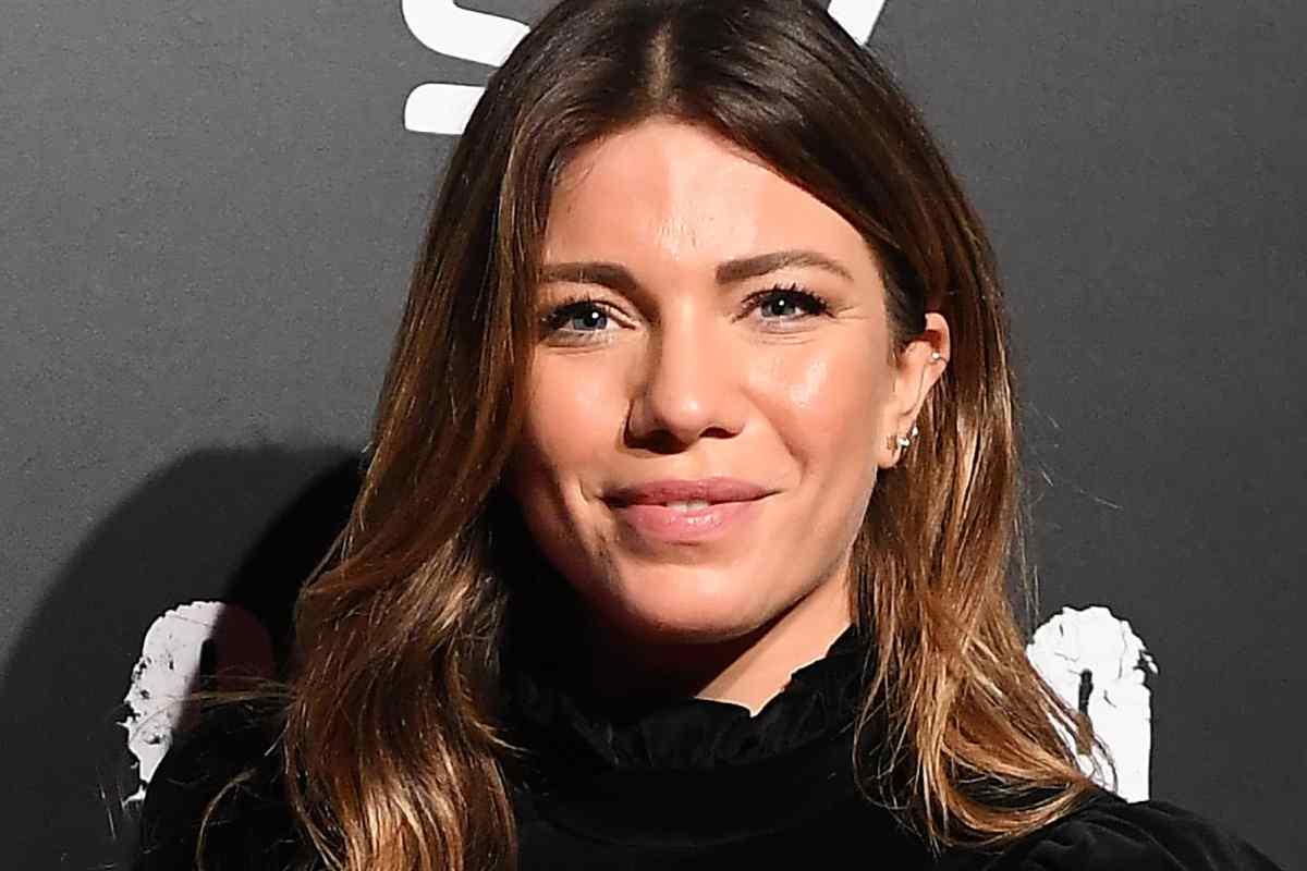 Federica Masolin è da applausi: un 'collage' piccante