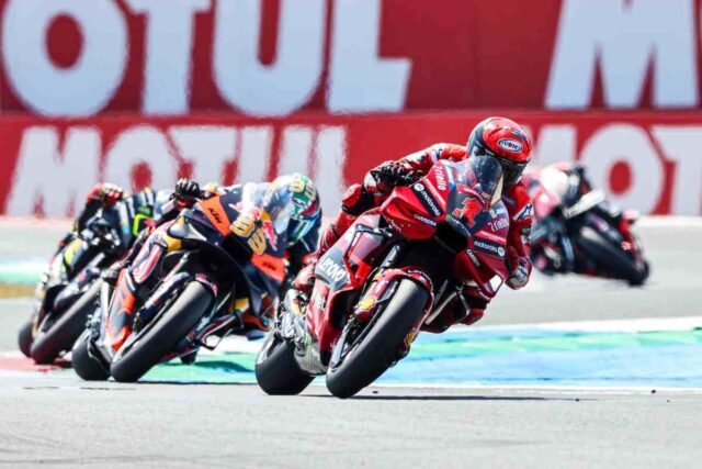 Una sorpresa per i tifosi della MotoGP: non aveva la patente
