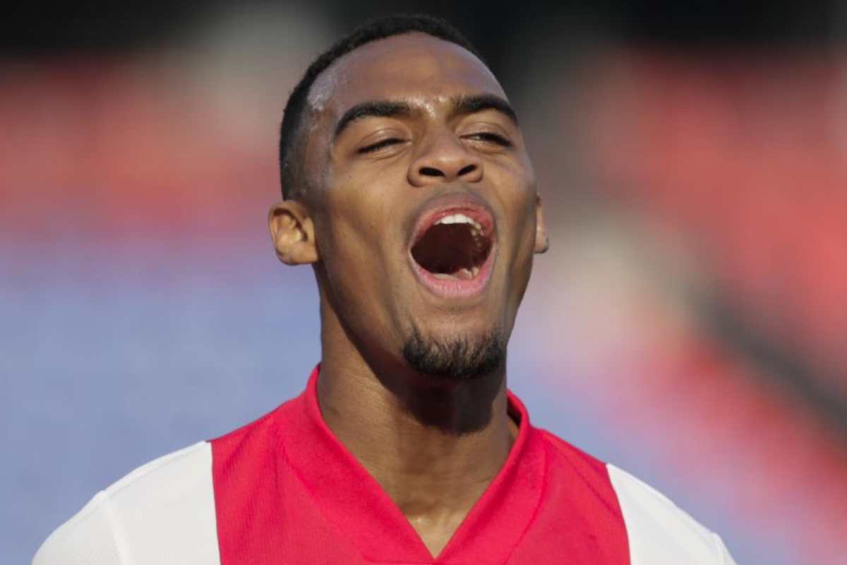 Gravenberch sbarca in Serie A: affare 'due per uno'