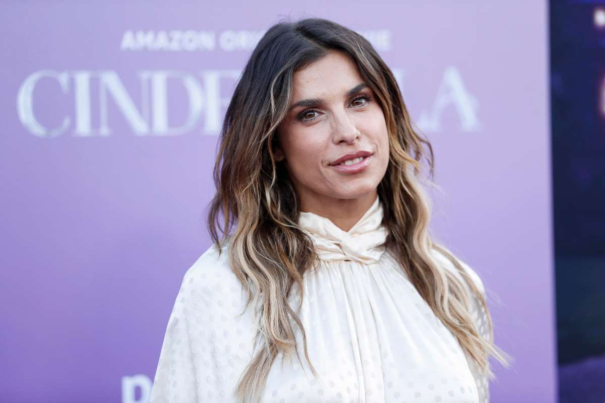 Elisabetta Canalis esagerata: fan a bocca aperta