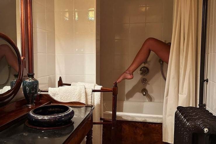 Federica Pellegrini, che show sotto la doccia: fan senza parole