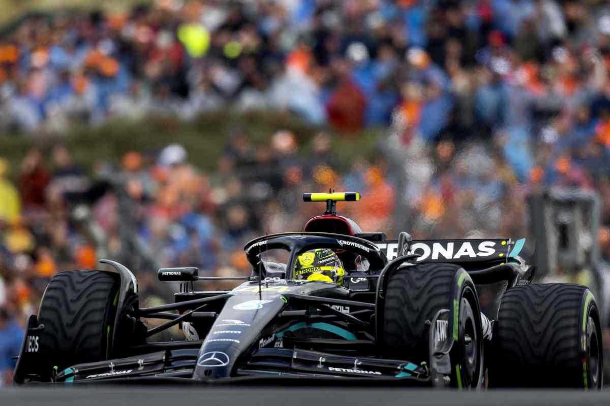 C'è distanza tra Hamilton e Mercedes sul tema rinnovo