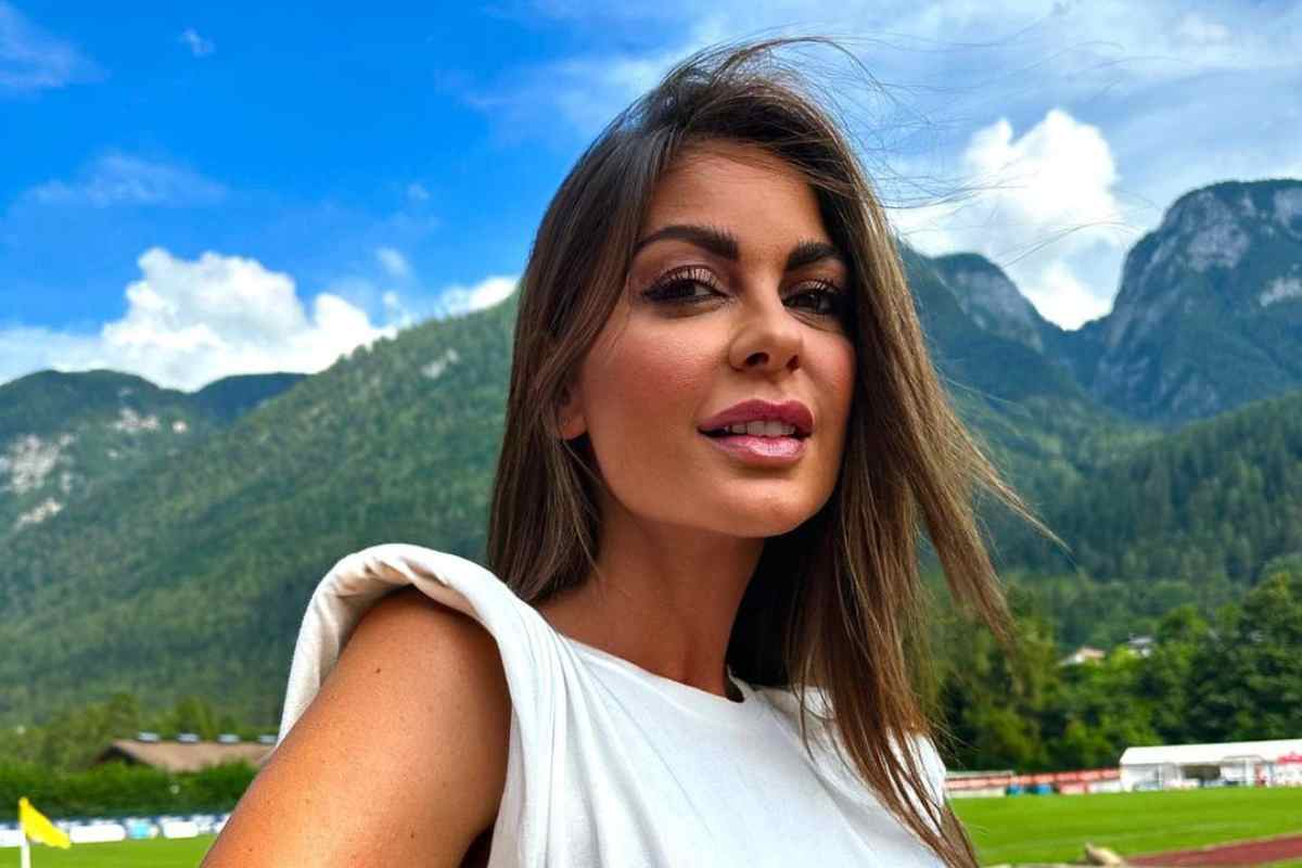 Jolanda De Rienzo costume aperto scollatura