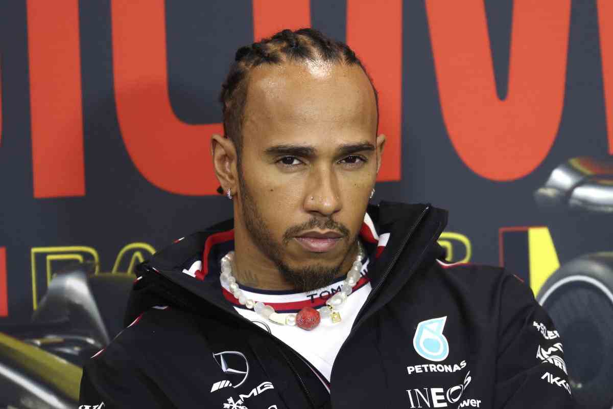 Hamilton e Shakira, vacanze bollenti: colti in flagrante in Spagna