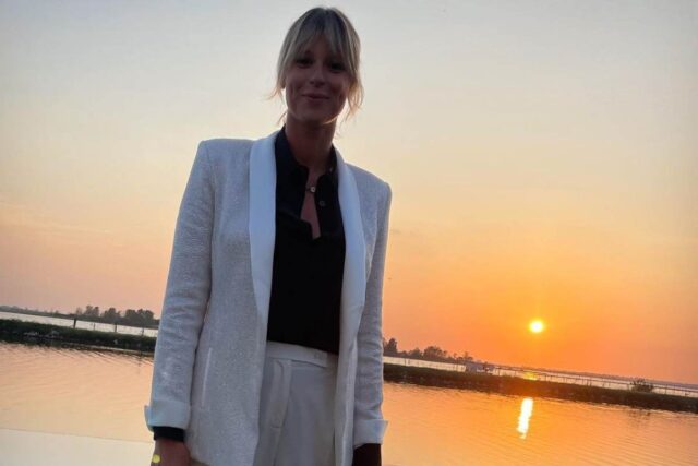 Federica Pellegrini, show in doccia e fan in delirio