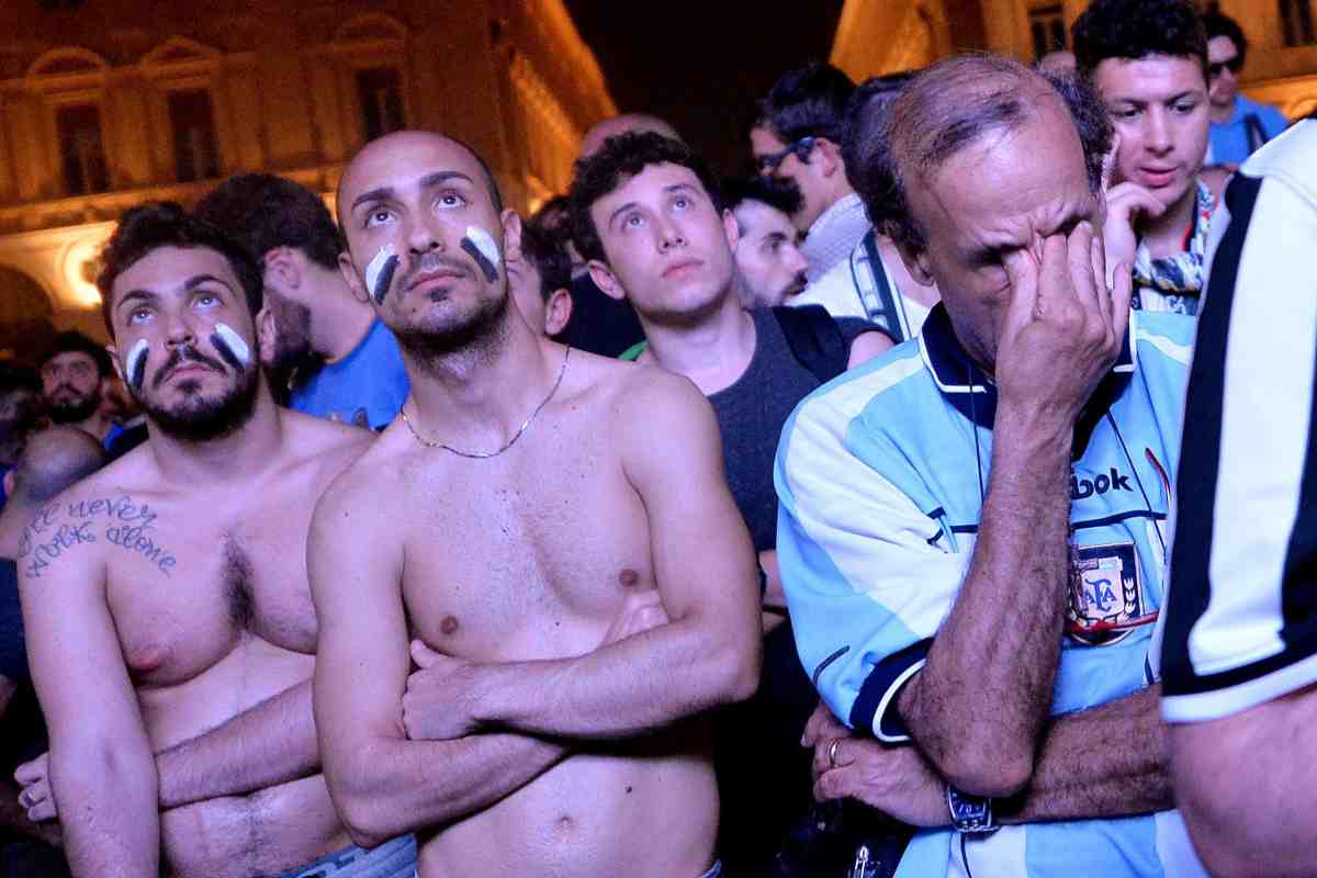 Tifosi in ansia per le condizioni del campione