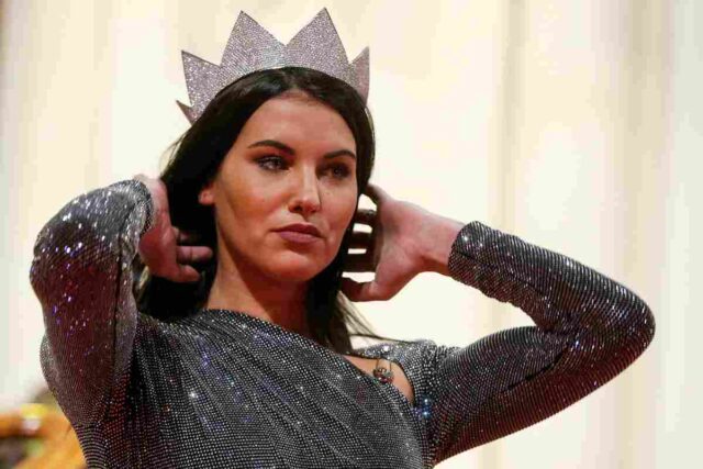 Carolina Stramare lascia senza fiato: l'intimo è trasparente