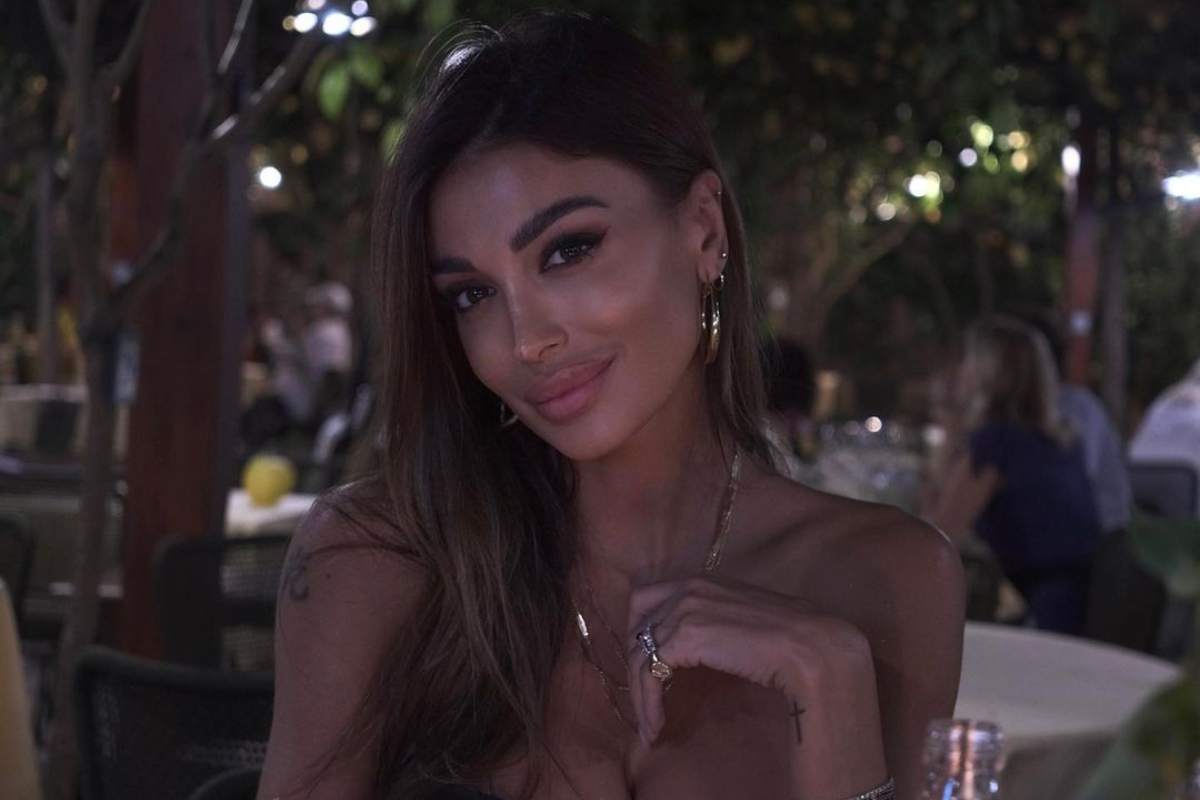 Cristina Buccino, lo scatto social è rovente