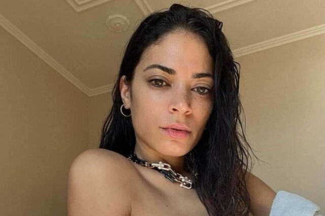 Elodie sfilata Milano Fashion Week abito spacco