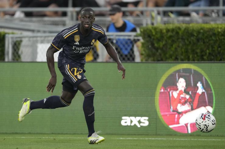 Ferland Mendy, fuori dalle rotazioni di Ancelotti