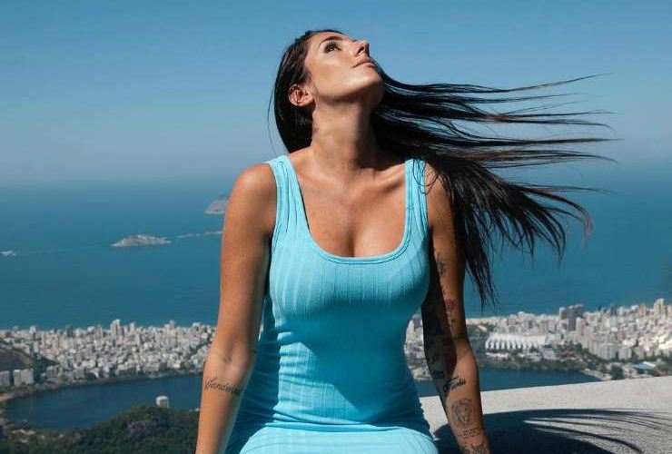 Valentina Vignali incantai social