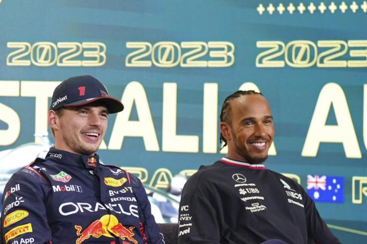 Hamilton minaccia Verstappen