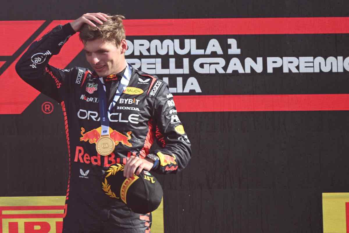 Verstappen fischiato, interviene Leclerc: il monegasco non ci sta