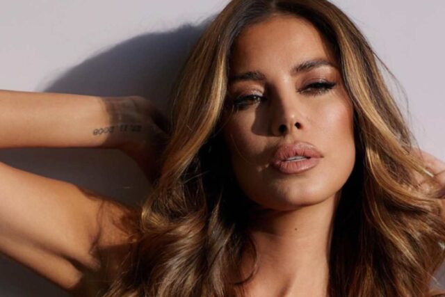 Aida Yespica bikini incontenibile