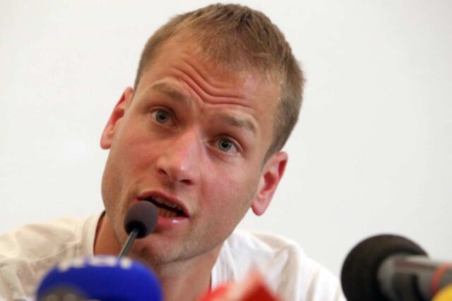 Schwazer a sorpresa: nuova bufera al Grande Fratello