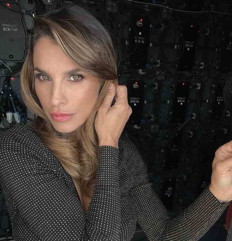Look da applausi: Elisabetta Canalis mai così sexy