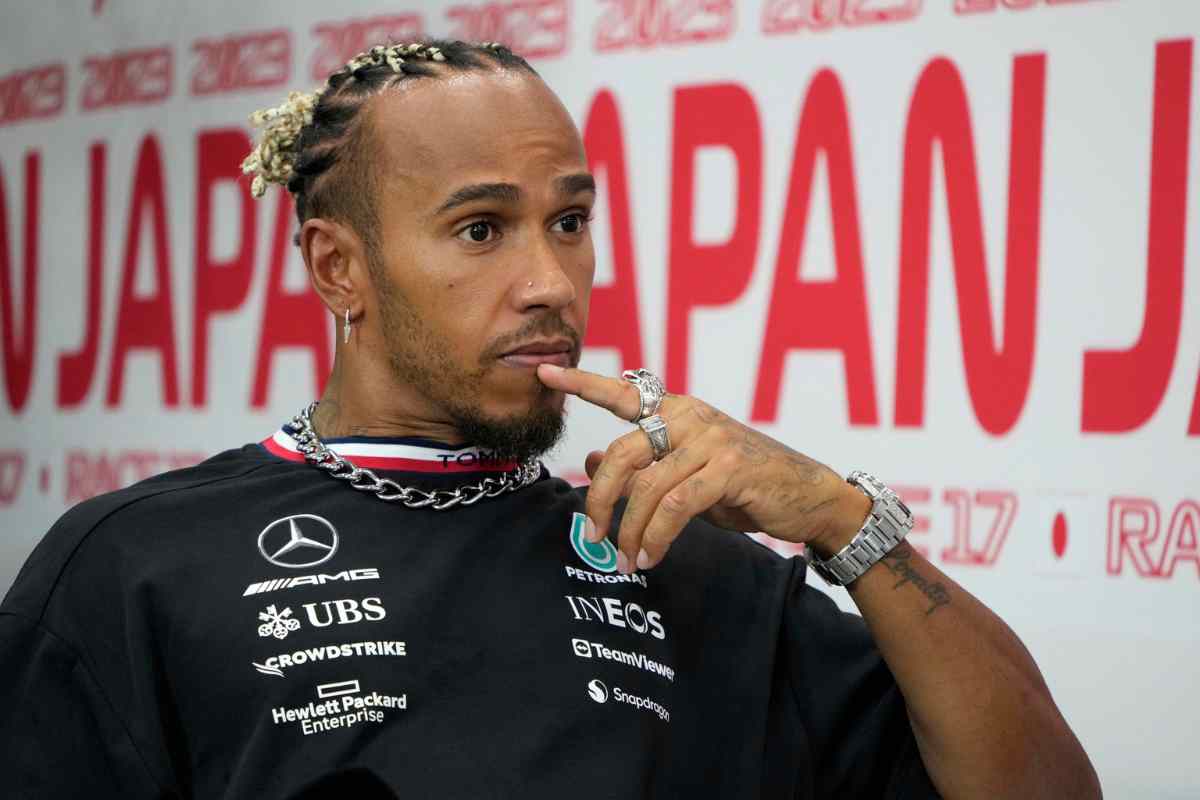 Hamilton resta in Mercedes