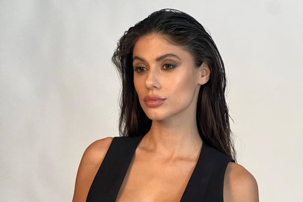 Ines Trocchia calze autoreggenti bianche intimo