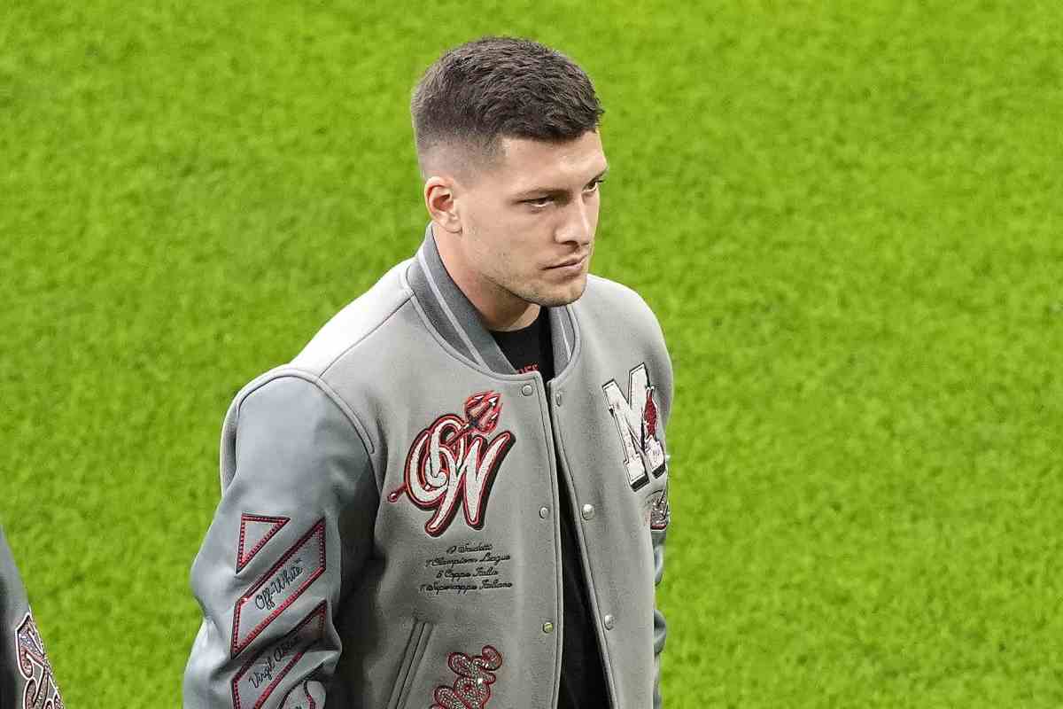 Calciomercato Inter addio Sanchez Milan Jovic