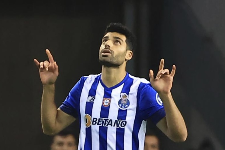 Inter in pressing su Taremi, ma la Premier ha la meglio