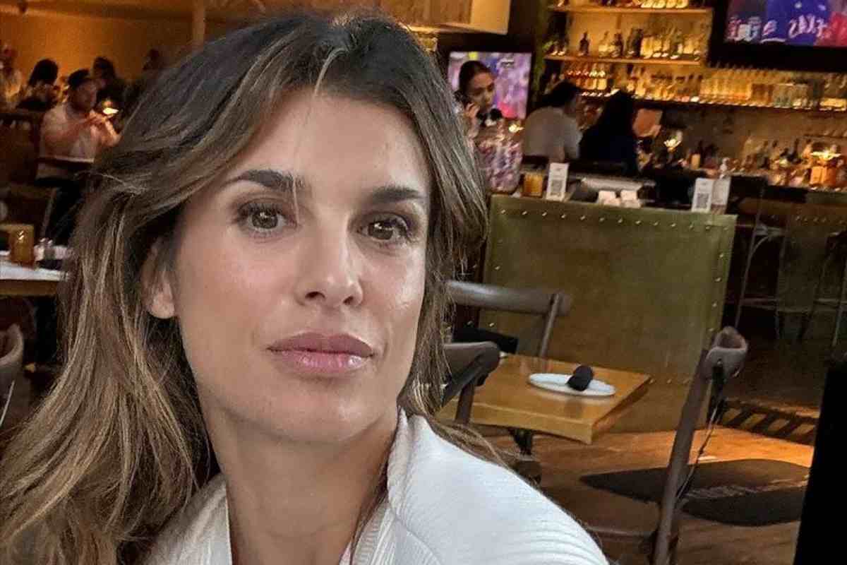 Elisabetta Canalis spacco tacchi gambe
