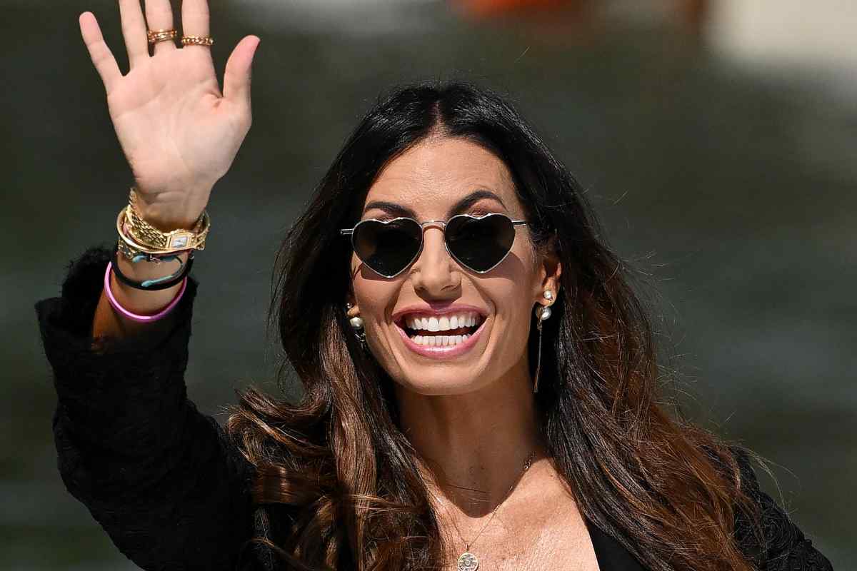 Elisabetta Gregoraci, dettaglio hot: la trasparenza è da impazzire
