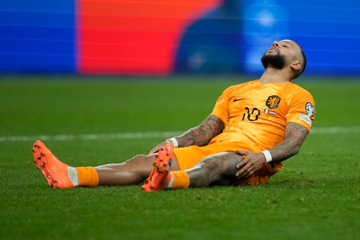 Depay via dall'Atletico Madrid